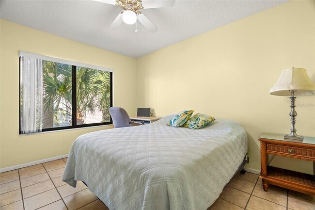 Building Photo - 412 Moorings Cove Dr