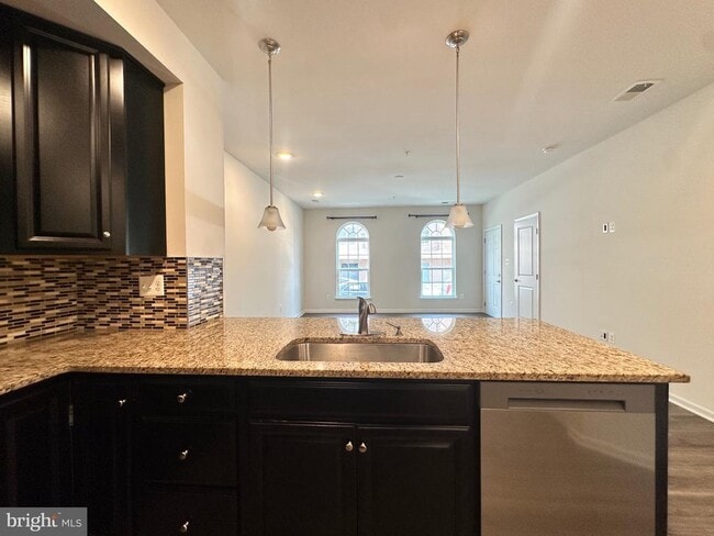 Building Photo - 13727 Endeavour Dr