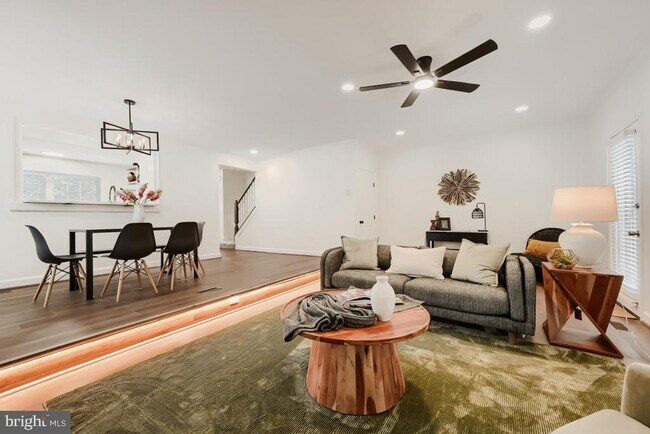 Building Photo - 8573 Black Star Cir