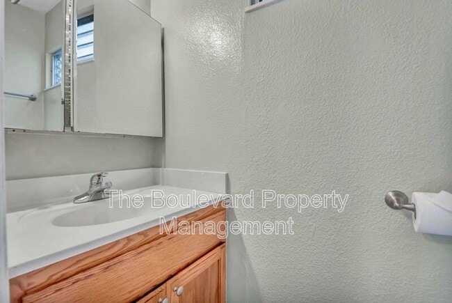 Building Photo - 157 Kahako St