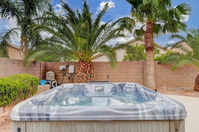 Building Photo - 8913 Arabian Filly Ave