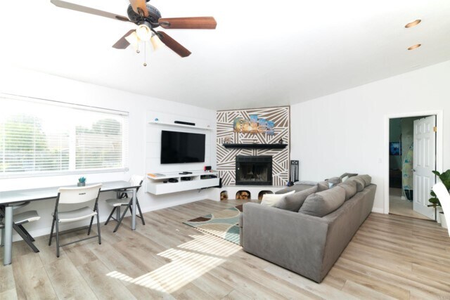 Building Photo - 4807 Luna Dr