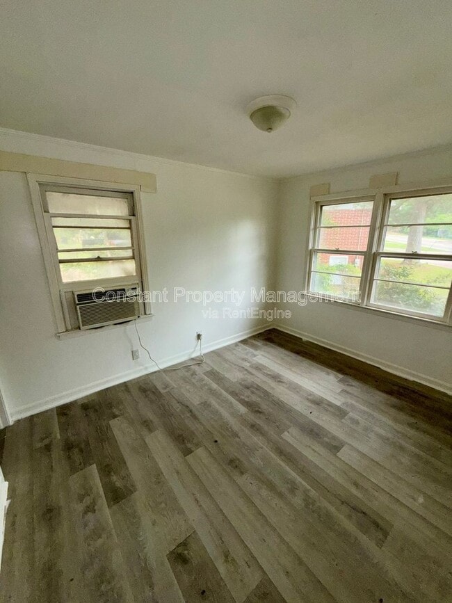 Building Photo - 4158 Log Cabin Dr