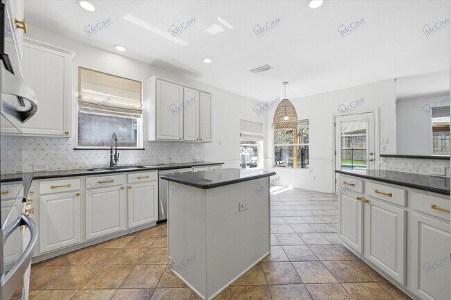 Building Photo - 2701 Stone Creek Dr