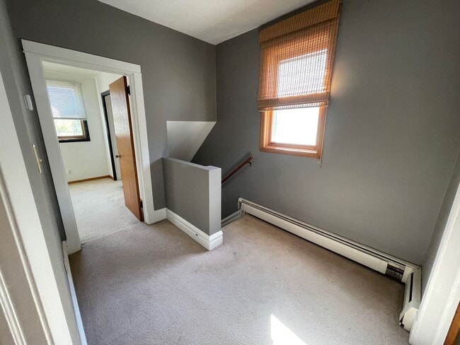 Building Photo - 4 Bedroom Home in Duluth - Available Now!