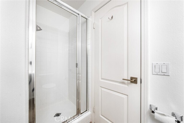 Building Photo - 23 Anjou