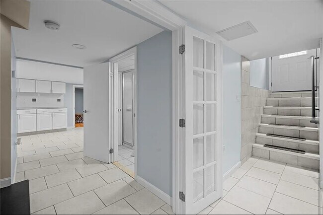 Building Photo - 45 Dewey Ave