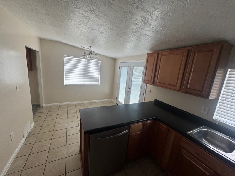 Building Photo - 59 E 400 N