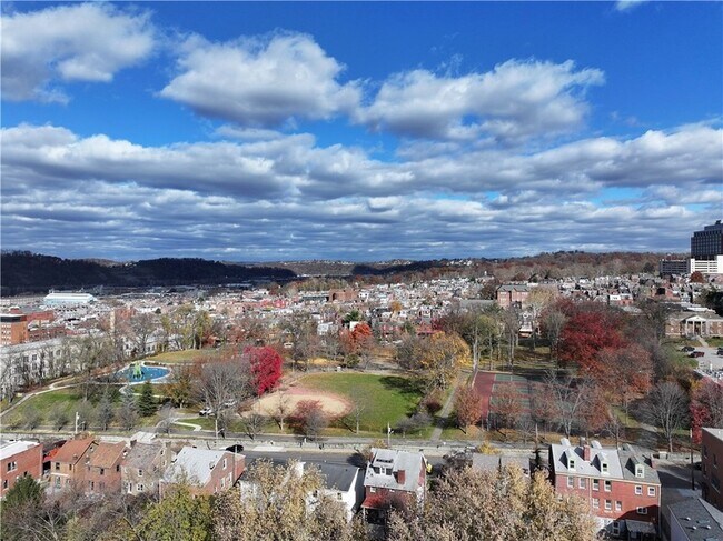 Building Photo - 274 38th St