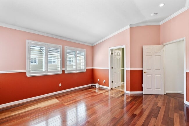Building Photo - Your Next Home Is Ready!