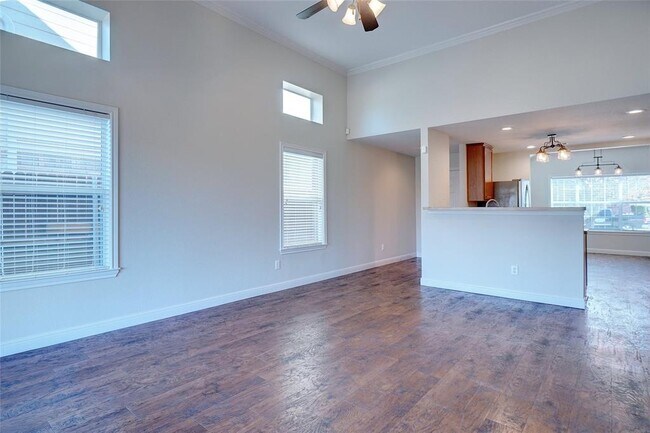 Building Photo - 160 Angus Dr