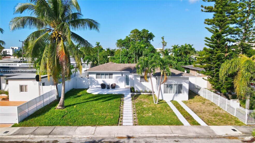 Building Photo - 7528 Buccaneer Ave