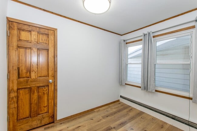 Building Photo - 3083 Ready Rd