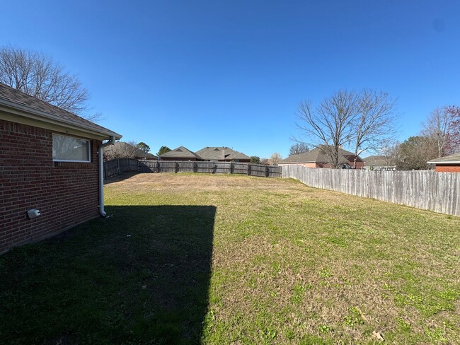 Building Photo - East Montgomery Home