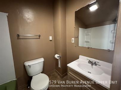 Building Photo - 579 Van Buren Ave