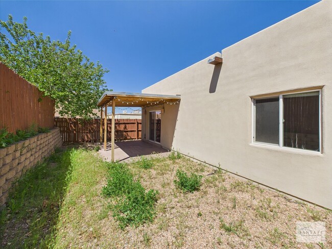 Building Photo - Bright & Airy | Spacious Kitchen, A/C & Ga...