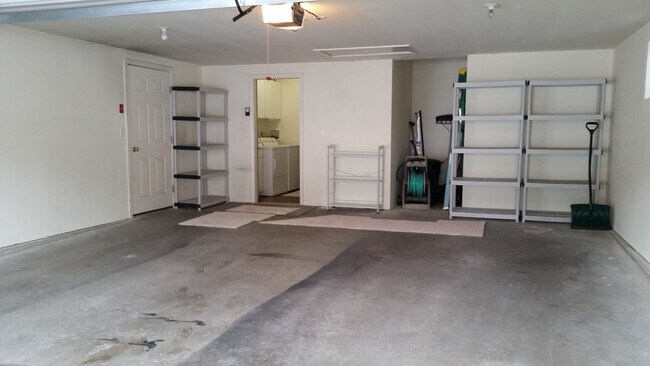 Building Photo - 3BR/3BA house plus utilities $3850