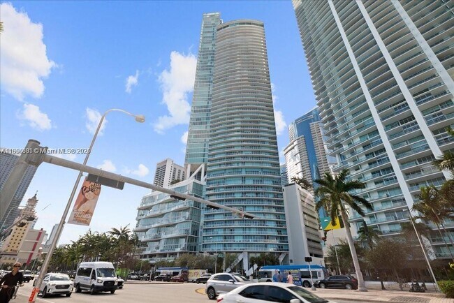 Building Photo - 888 Biscayne Blvd