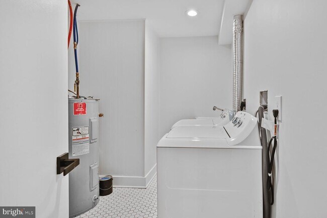 Building Photo - 10222 Arizona Cir