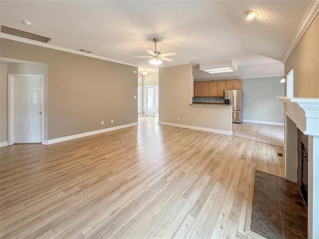 Building Photo - 3813 Cromwell Dr