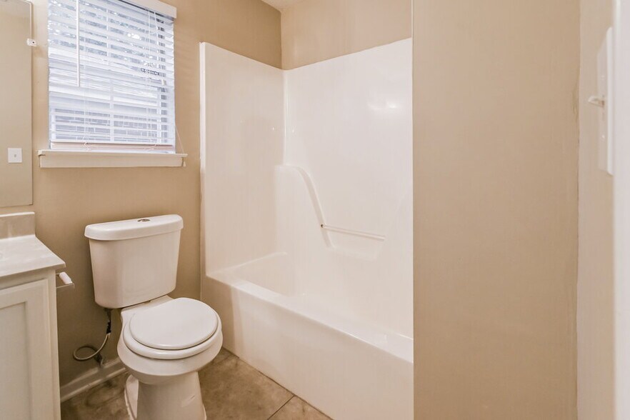 Building Photo - 3542 E Regency Park Cir