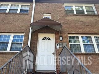 Building Photo - 392 College Dr E