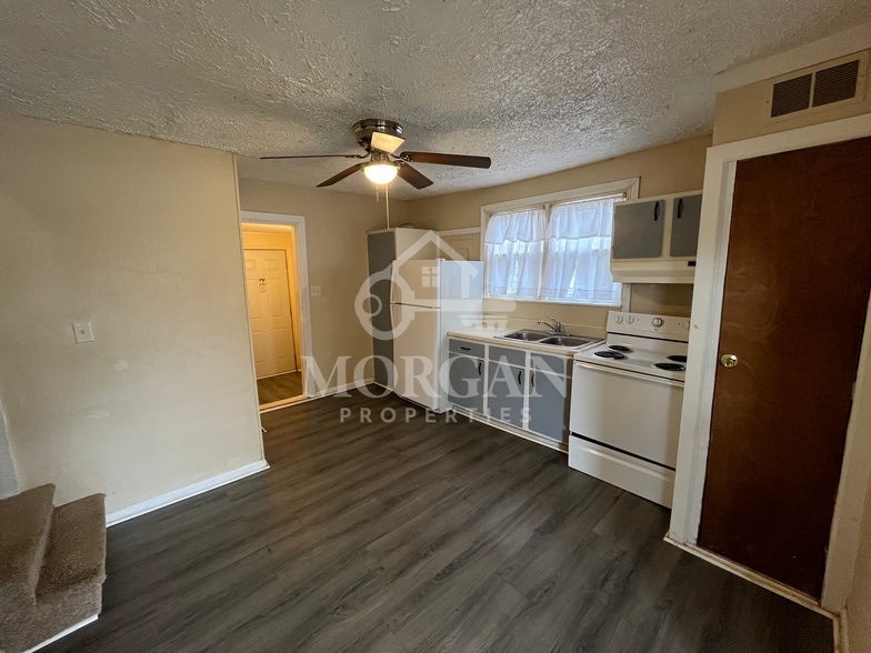 Building Photo - 2447 Jackson St