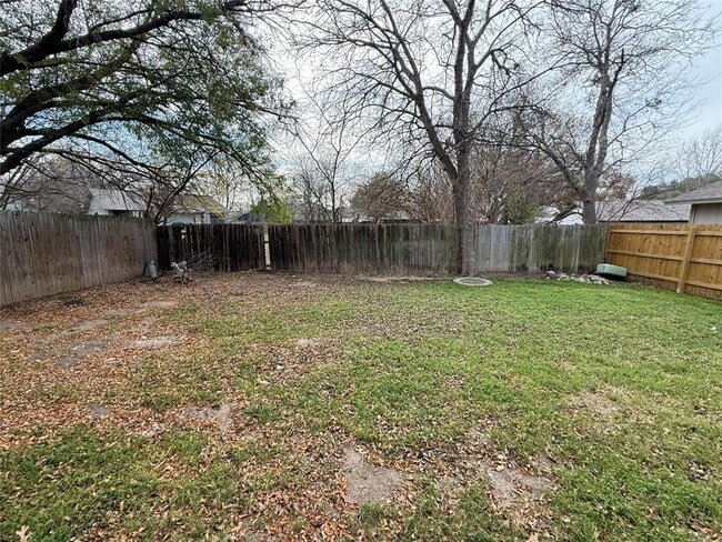 Building Photo - 4407 E Stassney Ln