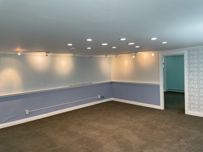 Building Photo - Downing St.