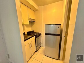 Building Photo - E 61 St/Lenox Hill bordering Sutton Place ...
