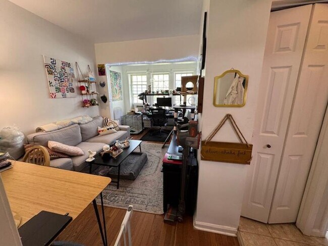 Building Photo - 1 bedroom in Chicago IL 60613
