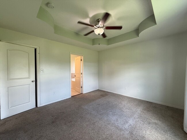 Building Photo - Absolutely Adorable!