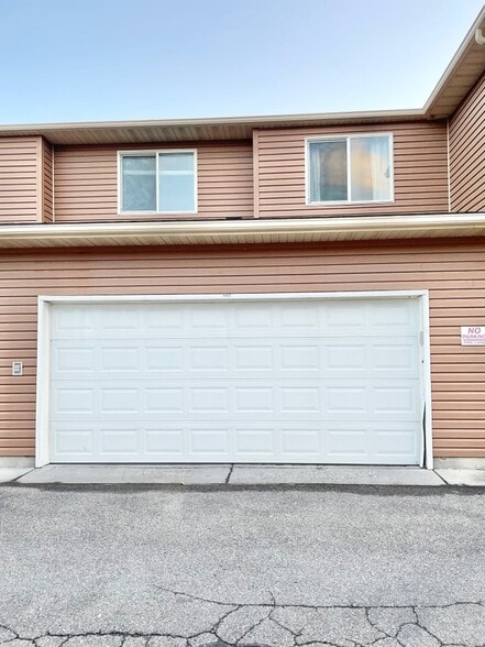 Building Photo - 484 W 1490 N