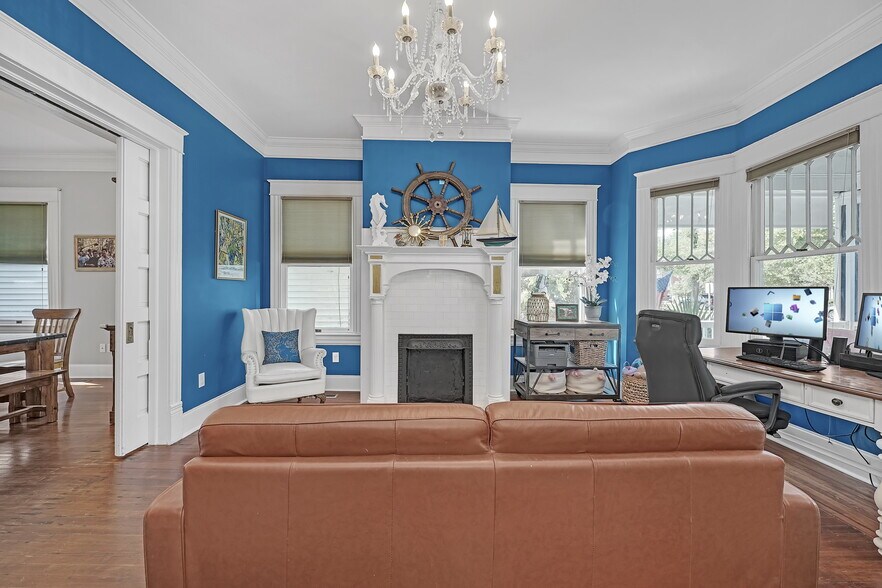 Building Photo - 312 N 5th Ave