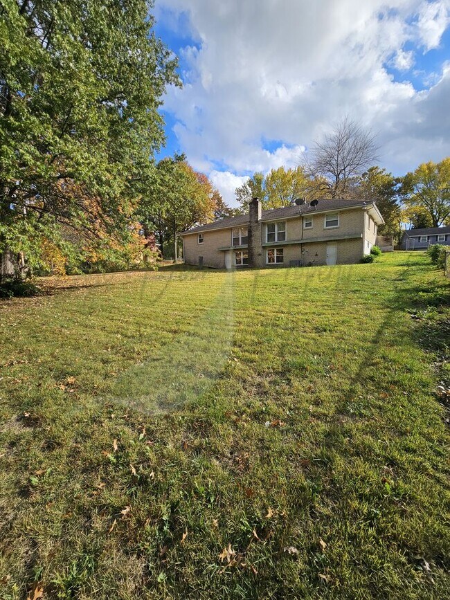 Building Photo - DESIRABLE RAYTOWN LOCATION!!!