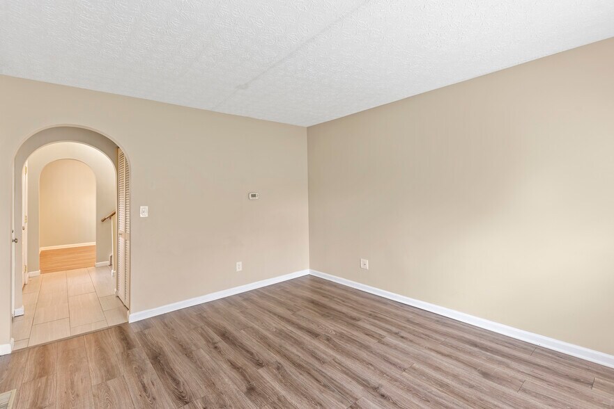 Building Photo - 537 Ablemarle Cir