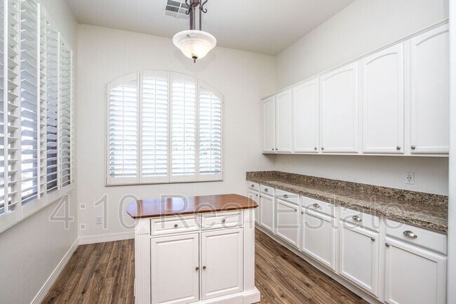Building Photo - 14590 W Hidden Terrace Loop
