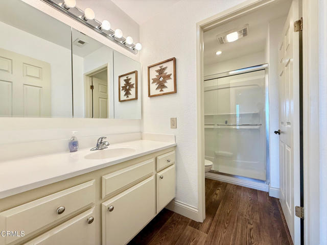Building Photo - 615 Island View Cir