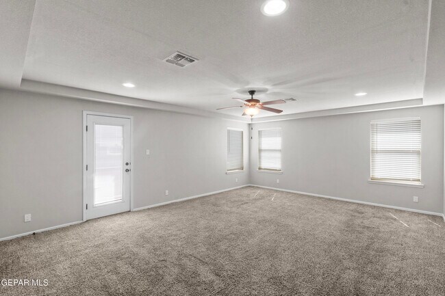 Building Photo - 12352 Stansbury Dr
