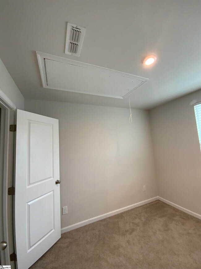 Building Photo - 4 Tidworth Dr