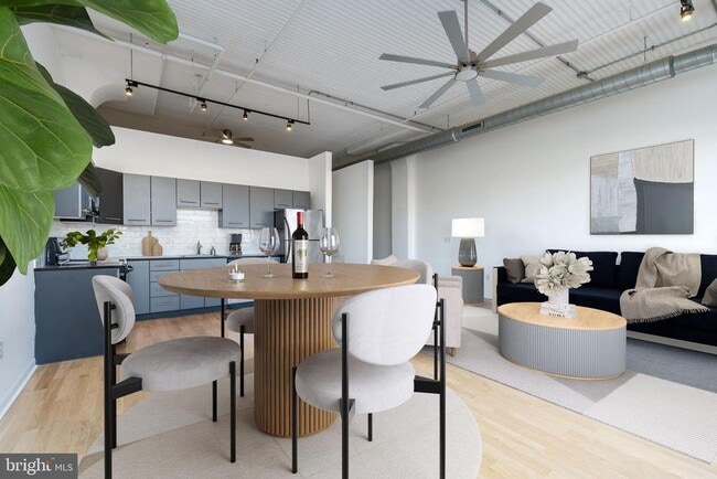 Building Photo - 2200 Arch St