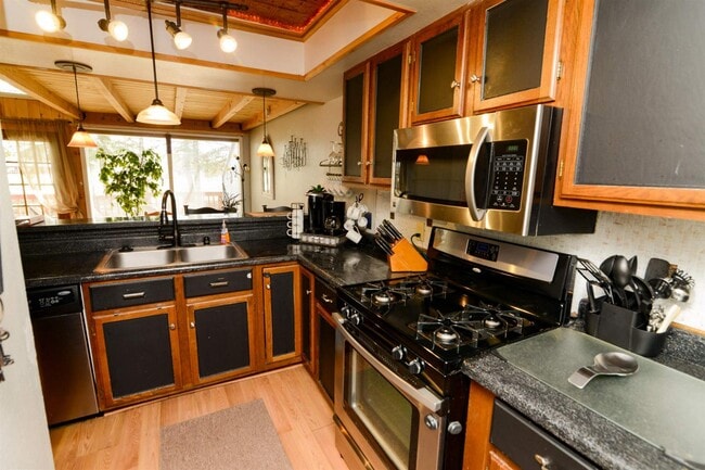 Building Photo - 247 Davis Cup Dr
