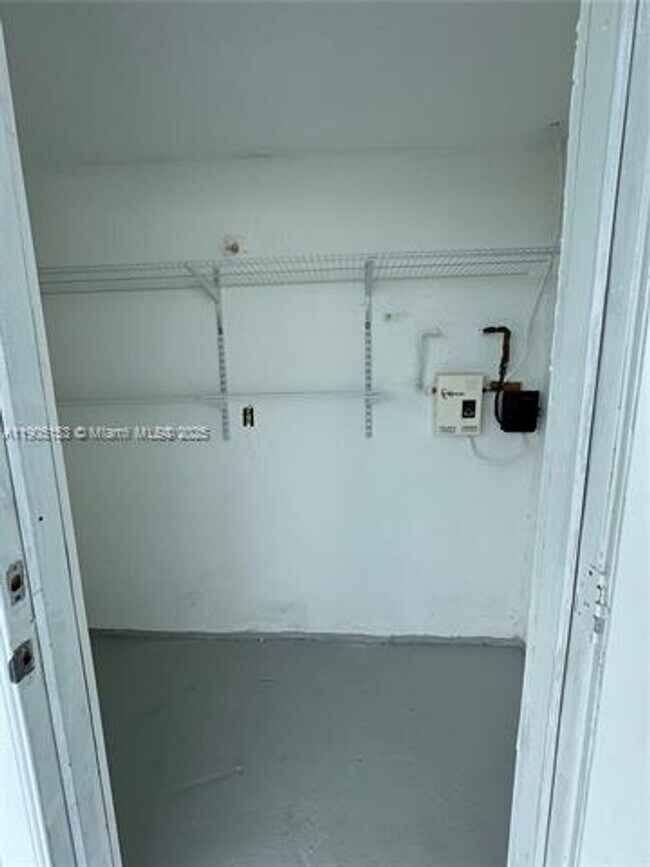 Building Photo - 11434 SW 185th St