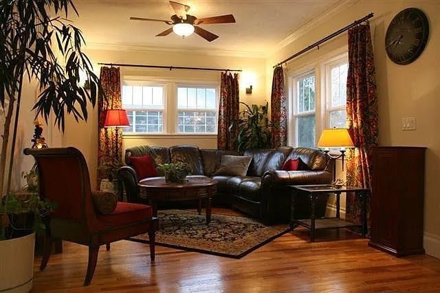 front room - 819 N 21st St