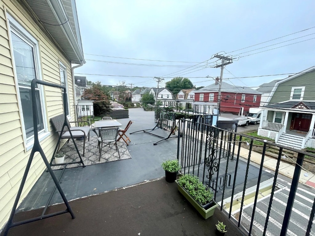 Building Photo - 123 Winthrop St