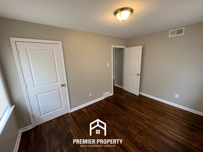 Building Photo - 3816 Cazassa Rd