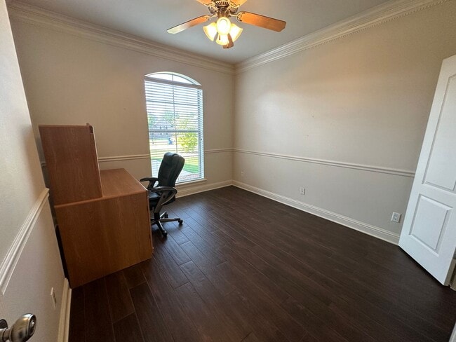 Building Photo - Gorgeous 3 Bedroom Home in North Bossier