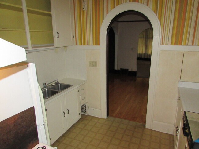 Building Photo - Living on the Dock of the Bay