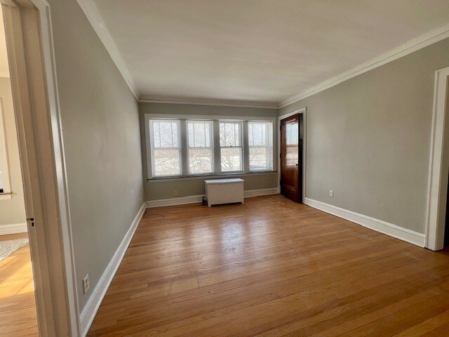 Building Photo - 7129 N Oakley Ave