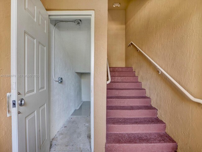 Building Photo - 6420 NW 114th Ave